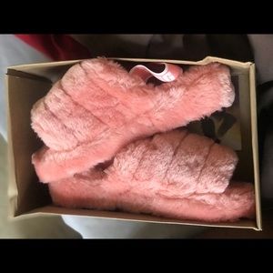 UGG Fluff Yeah Slides